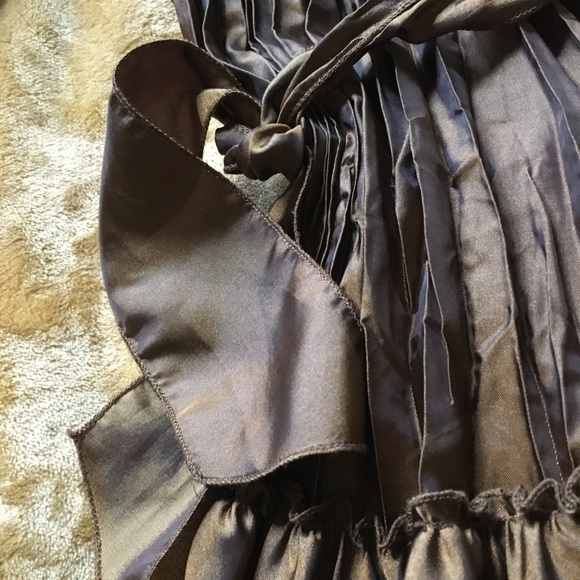 Romantic Ruffled Top - Picture 4 of 10